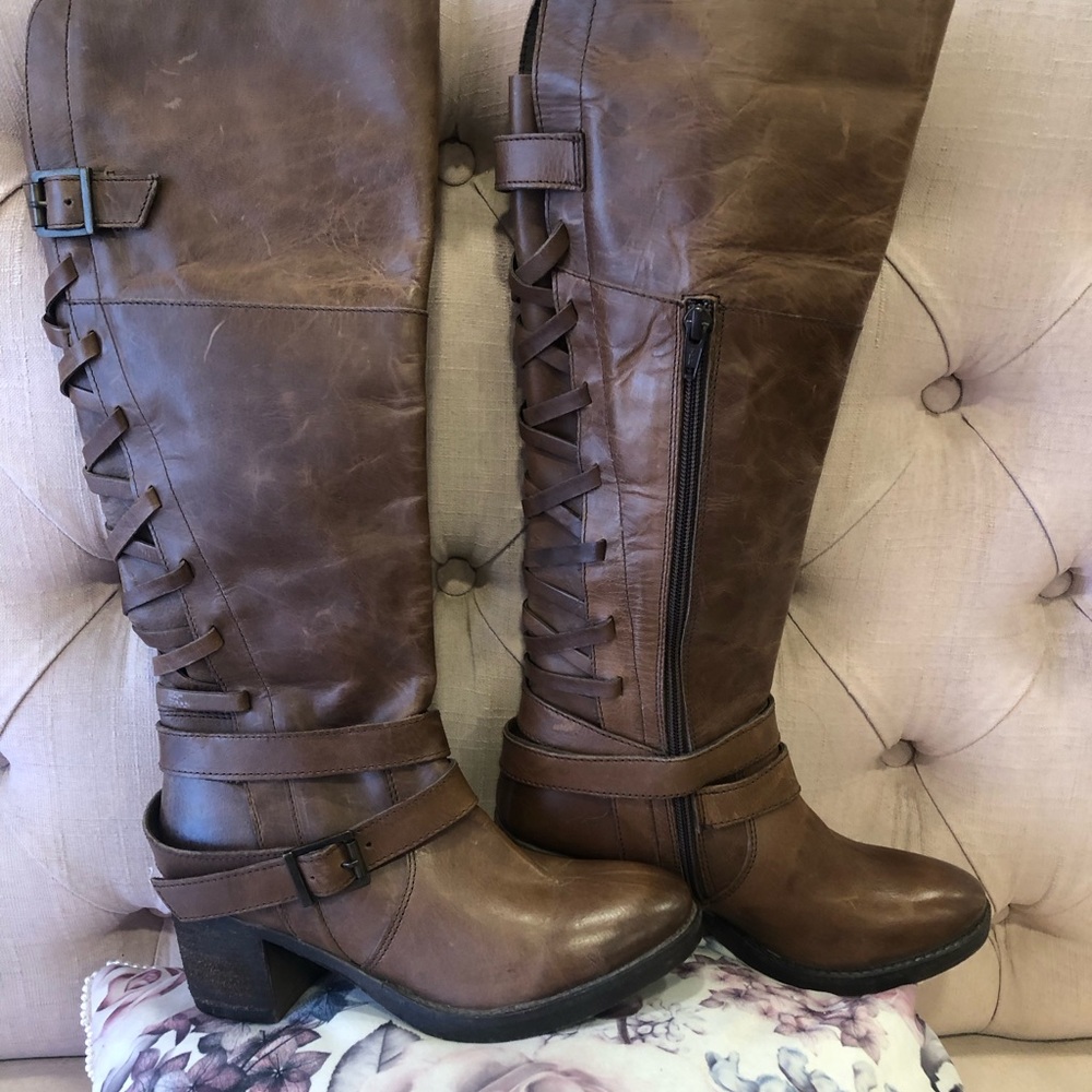 Report Brown Lace-Up Knee-High Boots size 6